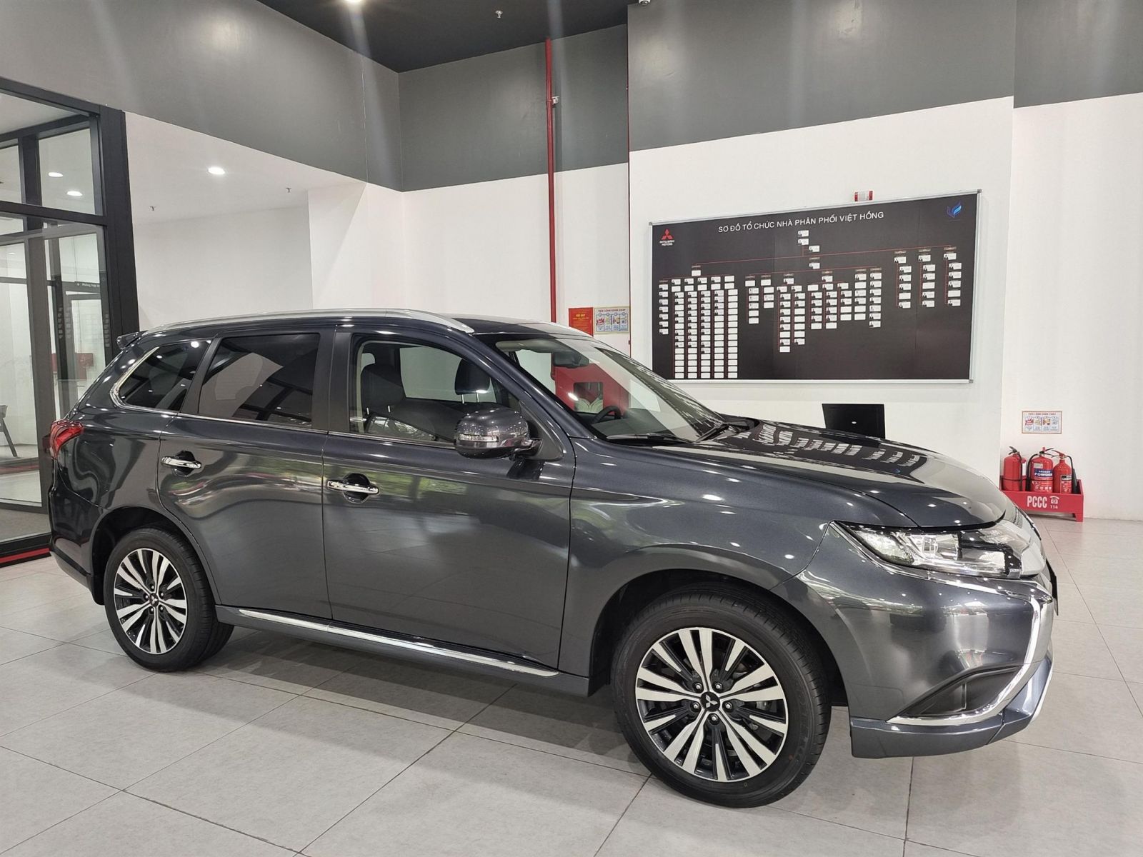 Mitsubishi Outlander Màu Xám