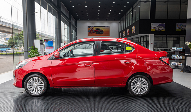 Phần thân xe Mitsubishi Attrage 2022